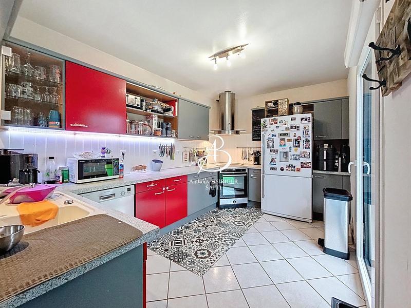 Maison - 102 m² - 5 pièces