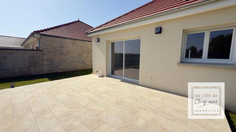 Maison - 93 m² - 5 pièces