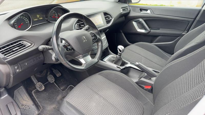 Peugeot 308 1.5 BlueHDi 130 Premium Pack