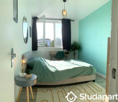 Chambre - 10 m² - 1 pièce