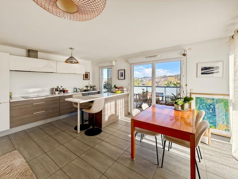 Appartement - 70 m² - 3 pièces