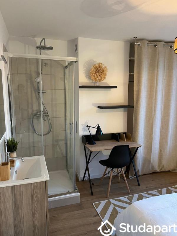 Chambre - 14 m² - 1 pièce