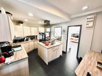 Maison - 157 m² - 7 pièces