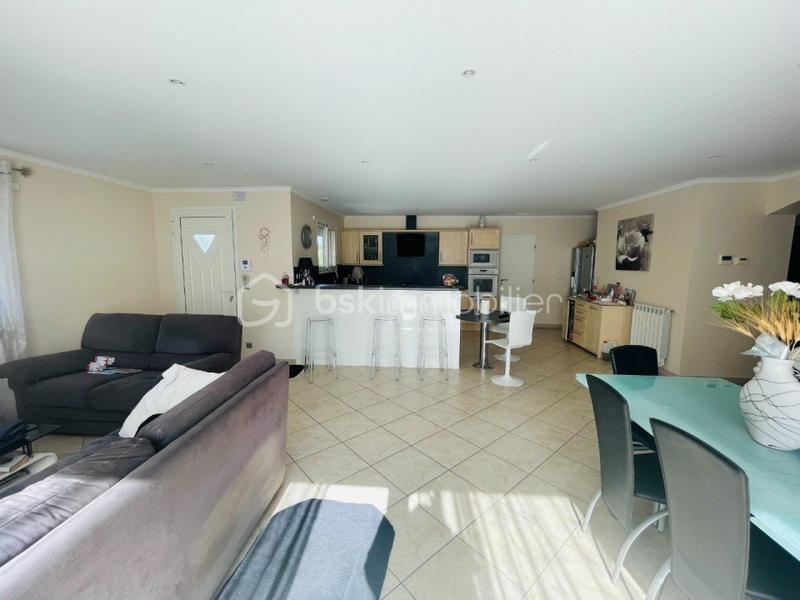 Maison traditionnelle - 105 m² - 4 pièces