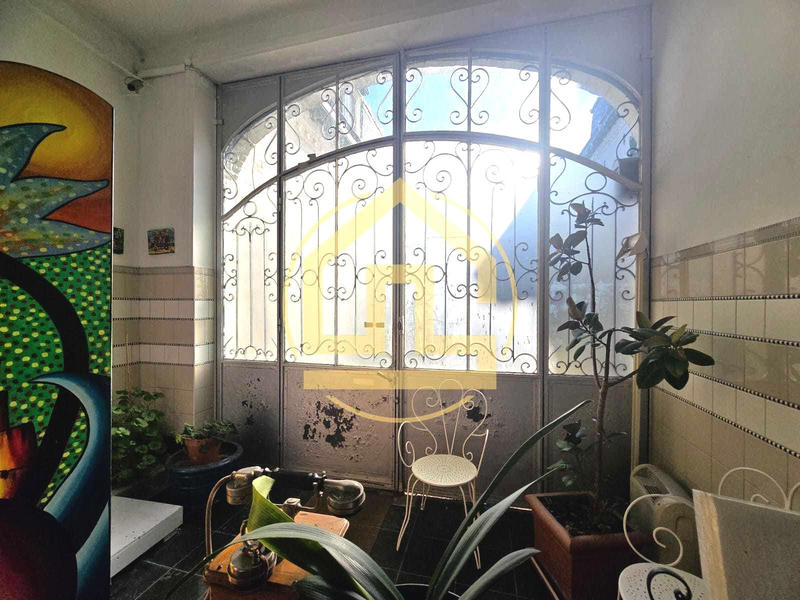 Maison - 430 m² - 13 pièces