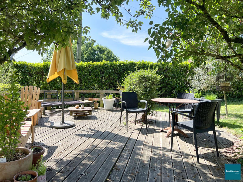 Maison - 281 m² - 8 pièces