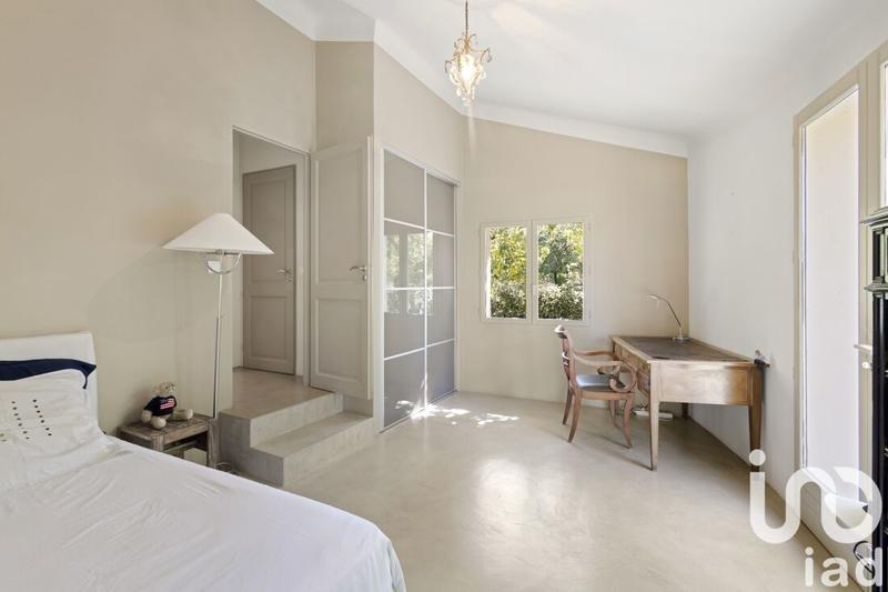 Maison - 220 m² - 5 pièces