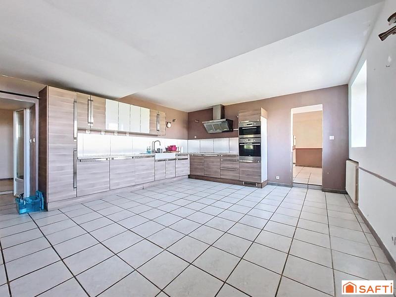Maison - 213 m² - 6 pièces