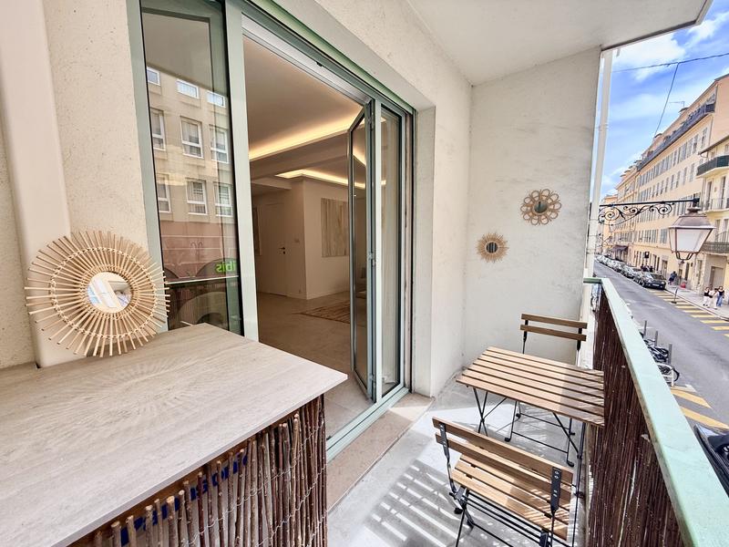 Appartement - 77 m² - 3 pièces