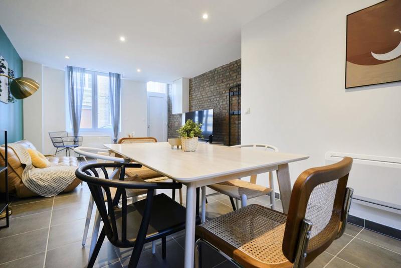 Maison - 103 m² - 7 pièces