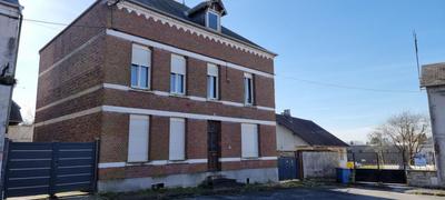 Maison - 200 m² - 8 pièces