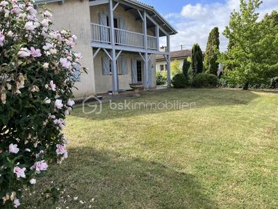 Demeure - 140 m² - 6 pièces