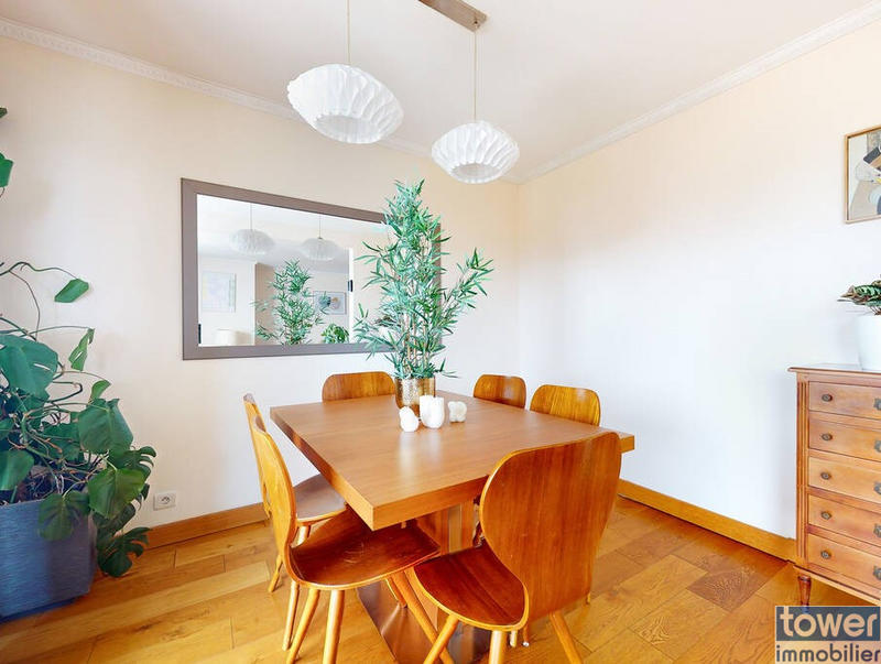 Appartement - 103 m² - 5 pièces