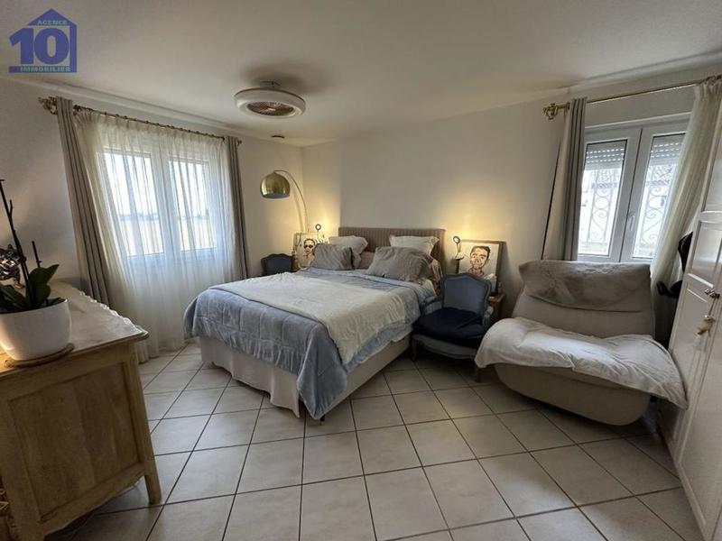 Maison - 140 m² - 5 pièces