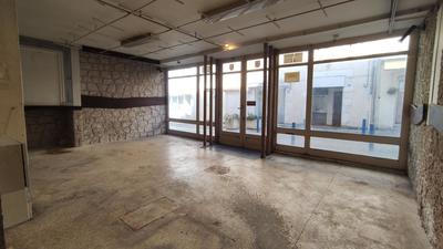 Maison - 210 m² - 6 pièces