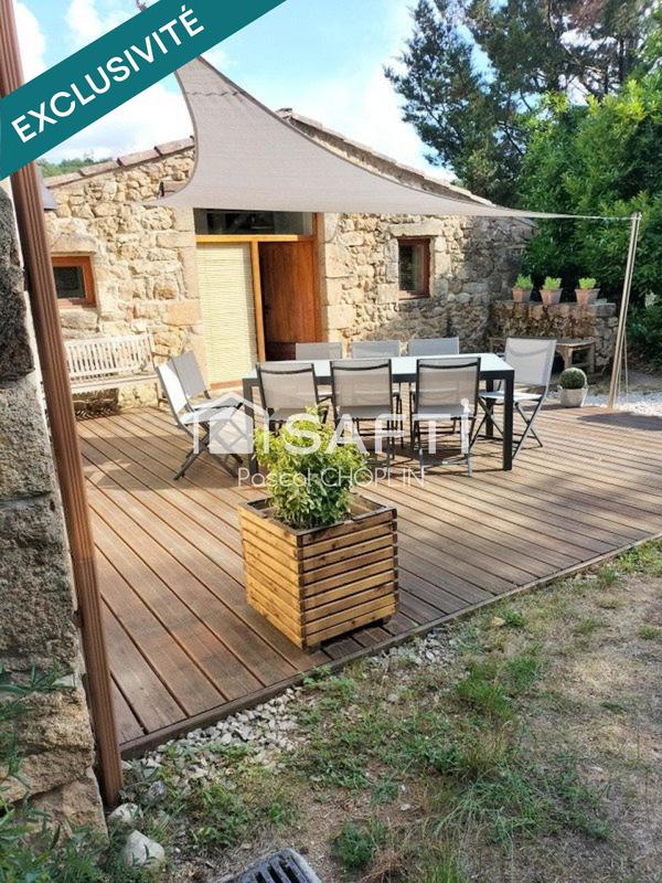 Maison - 344 m² - 11 pièces