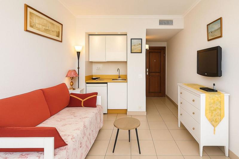 Studio - 15 m² - 1 pièce