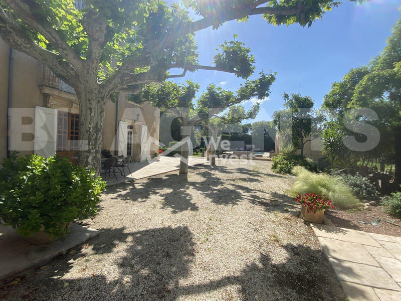 Maison - 273 m² - 8 pièces