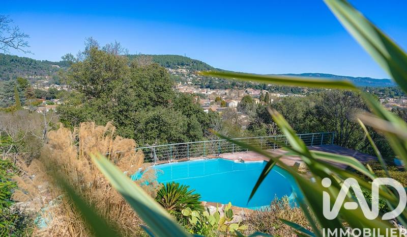 Maison - 203 m² - 5 pièces