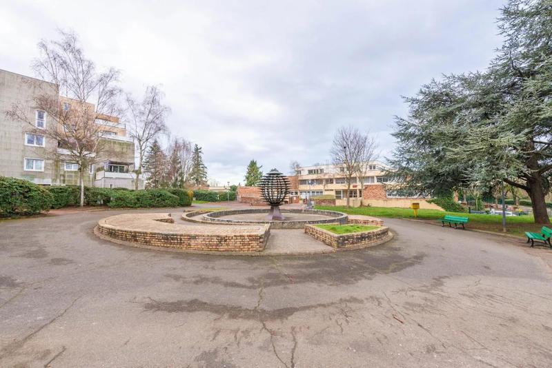 Appartement - 99 m² - 5 pièces