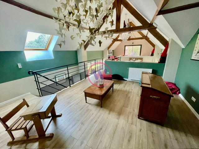 Maison - 260 m² - 10 pièces