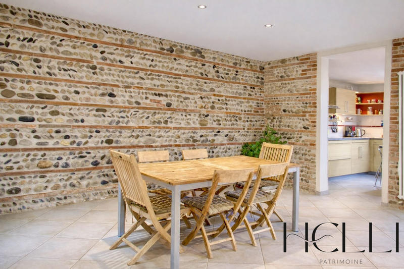 Maison ancienne - 240 m² - 9 pièces