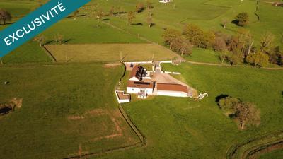 Maison - 263 m² - 9 pièces