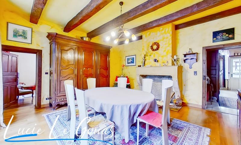 Maison - 198 m² - 7 pièces