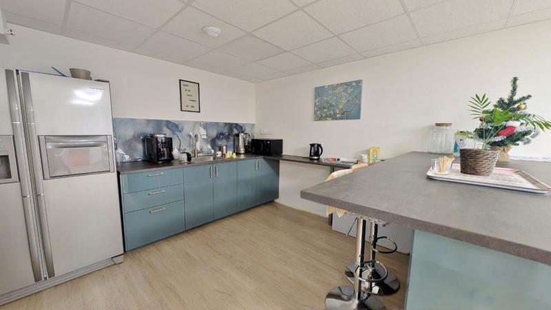 Bureau - 240 m² - 7 pièces