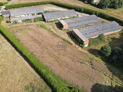 Corps de ferme - 3 630 m² - 1 pièce