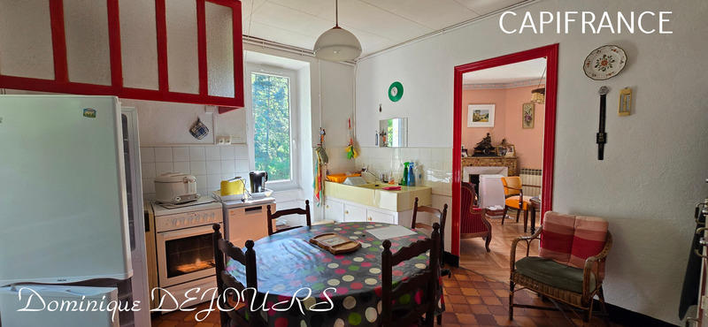 Maison - 280 m² - 13 pièces