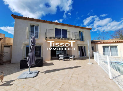 Villa - 230 m² - 6 pièces