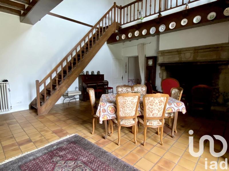 Maison - 315 m² - 13 pièces