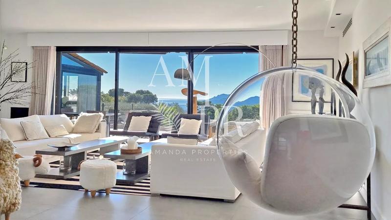 Propriété - 525 m² - 8 pièces