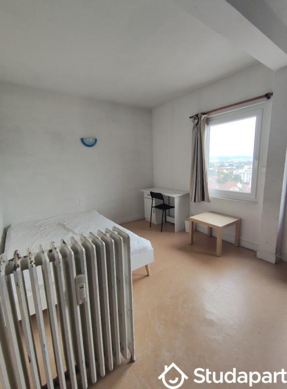 Chambre - 9 m² - 1 pièce