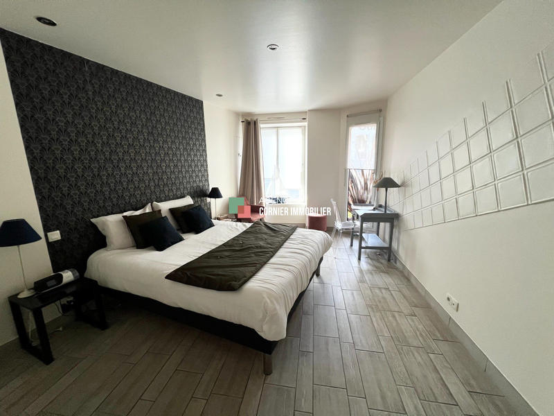 Maison - 181 m² - 6 pièces