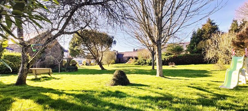 Maison - 165 m² - 8 pièces