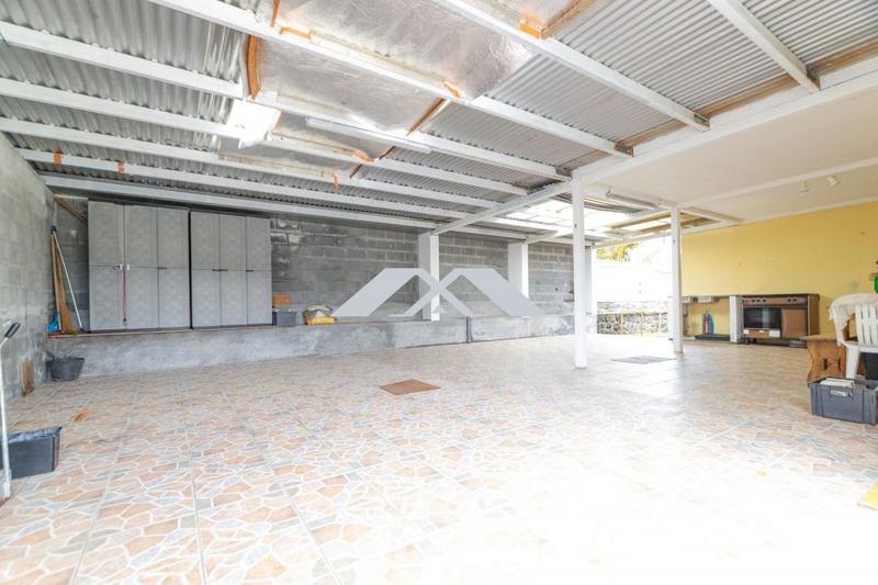 Maison traditionnelle - 95 m² - 4 pièces