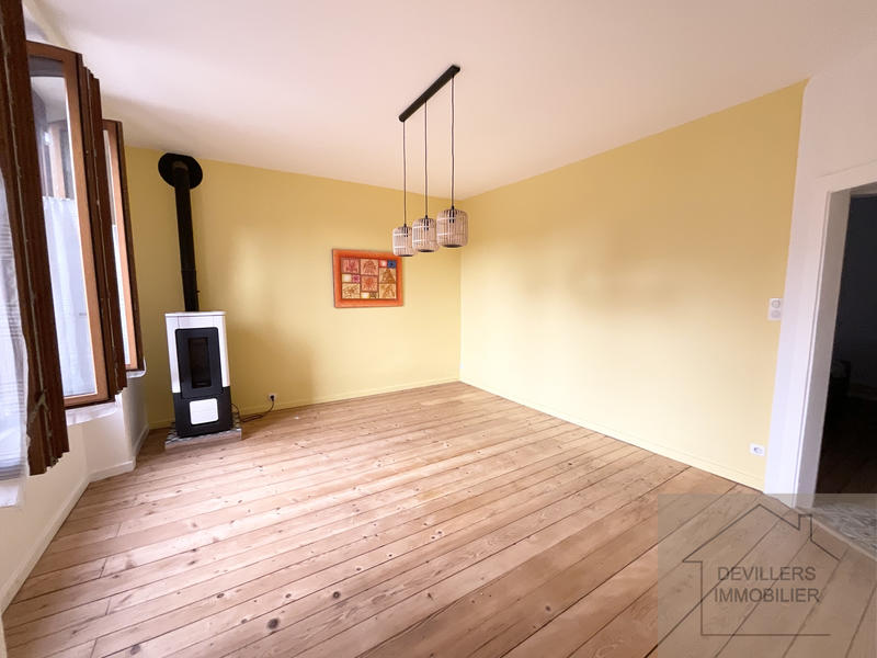 Maison - 157 m² - 9 pièces