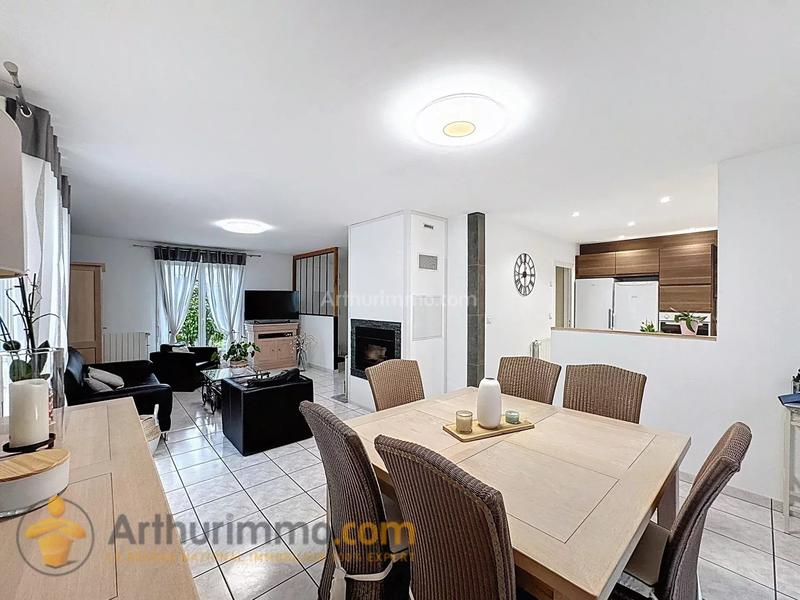 Maison - 96 m² - 5 pièces