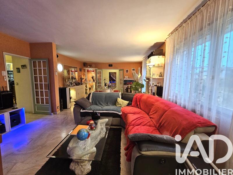 Maison - 197 m² - 7 pièces