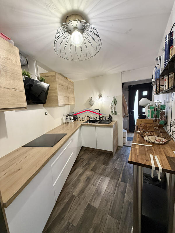 Maison traditionnelle - 108 m² - 5 pièces