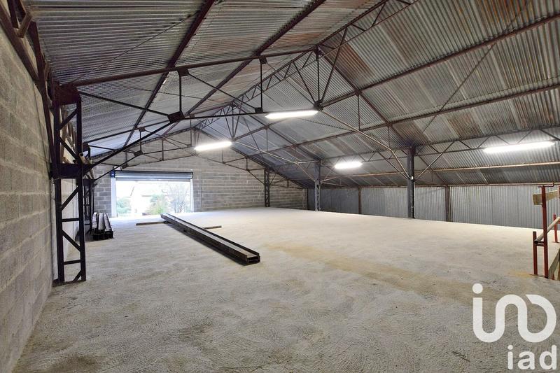 Maison - 410 m² - 6 pièces