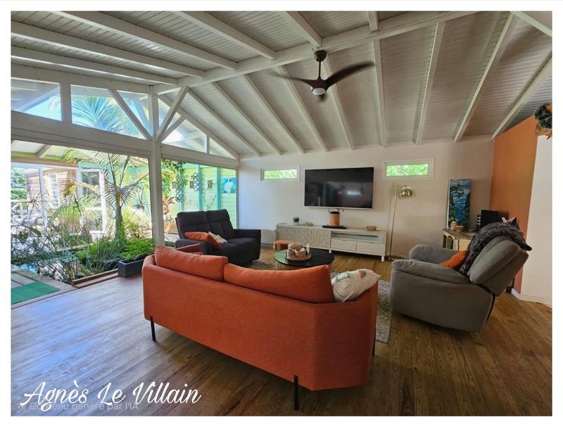 Maison - 272 m² - 12 pièces