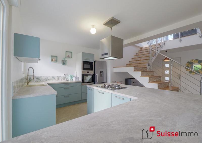 Maison - 180 m² - 6 pièces