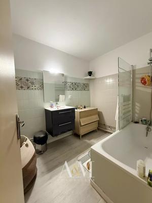 Appartement - 74 m² - 3 pièces