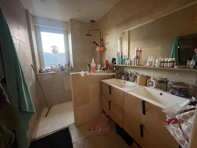 Immeuble - 214 m² - 6 pièces