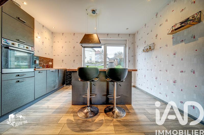 Maison - 95 m² - 5 pièces