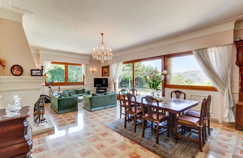 Villa - 245 m² - 7 pièces