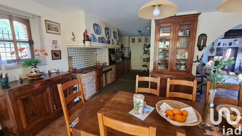 Maison - 219 m² - 5 pièces